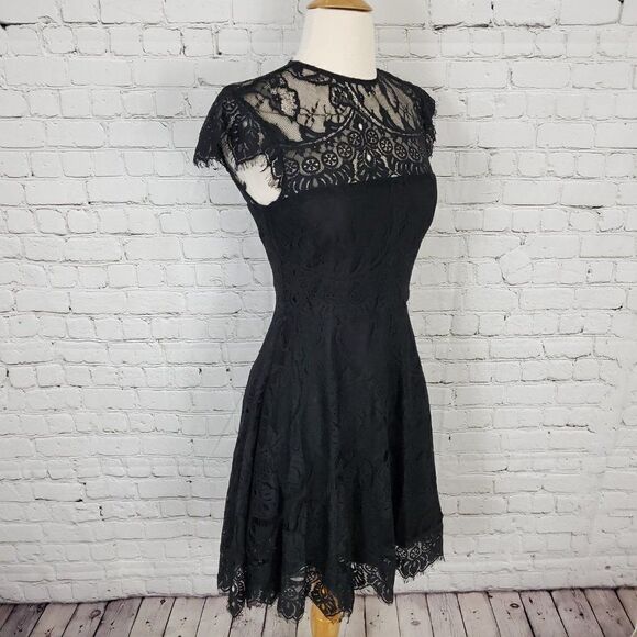 BB DAKOTA NEW Rihanna Black Lace Dress 0 NWT - Picture 4 of 8